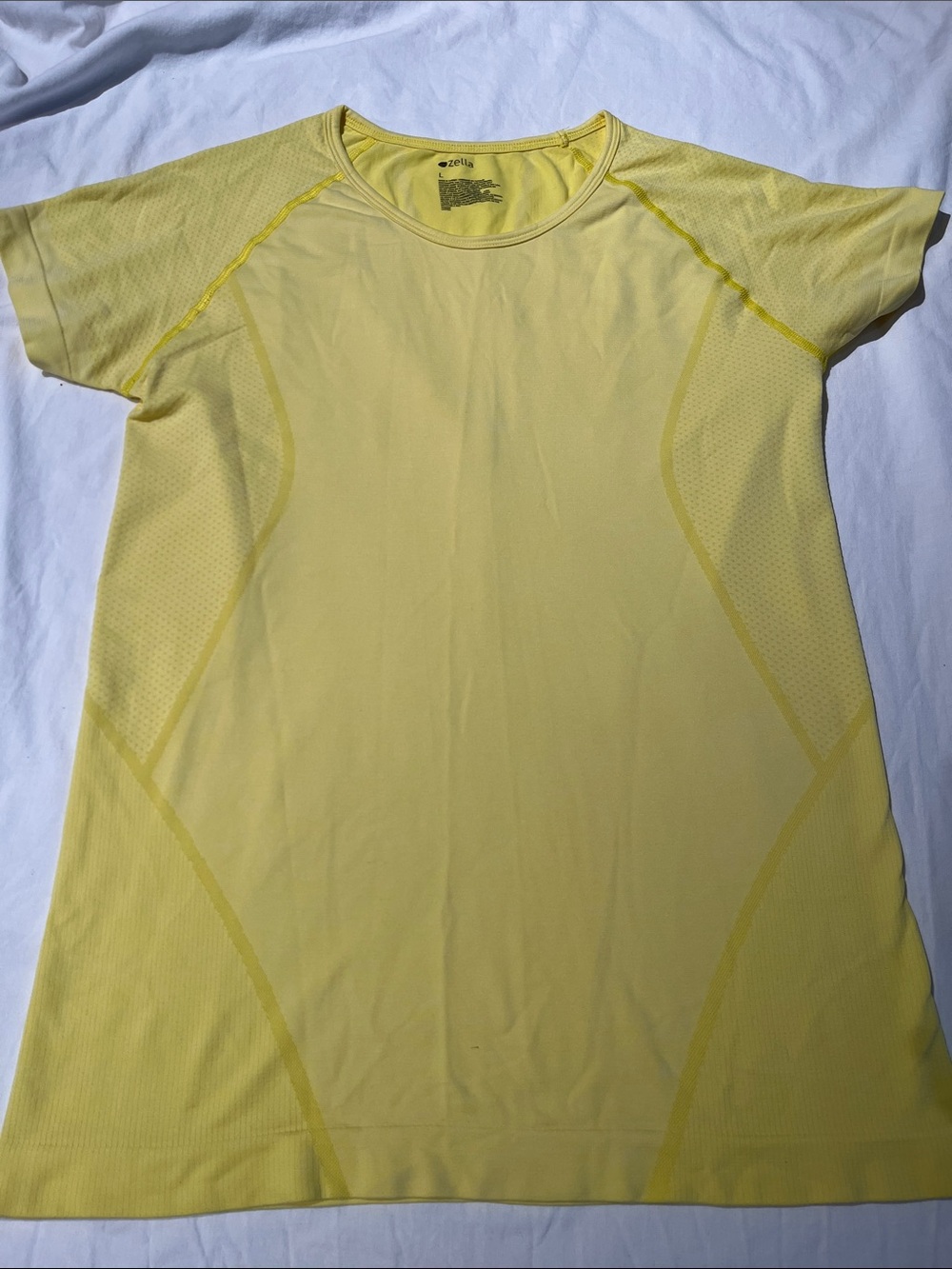 Zella Women’s Bright Yellow Short Sleeve Performance Tee, size large